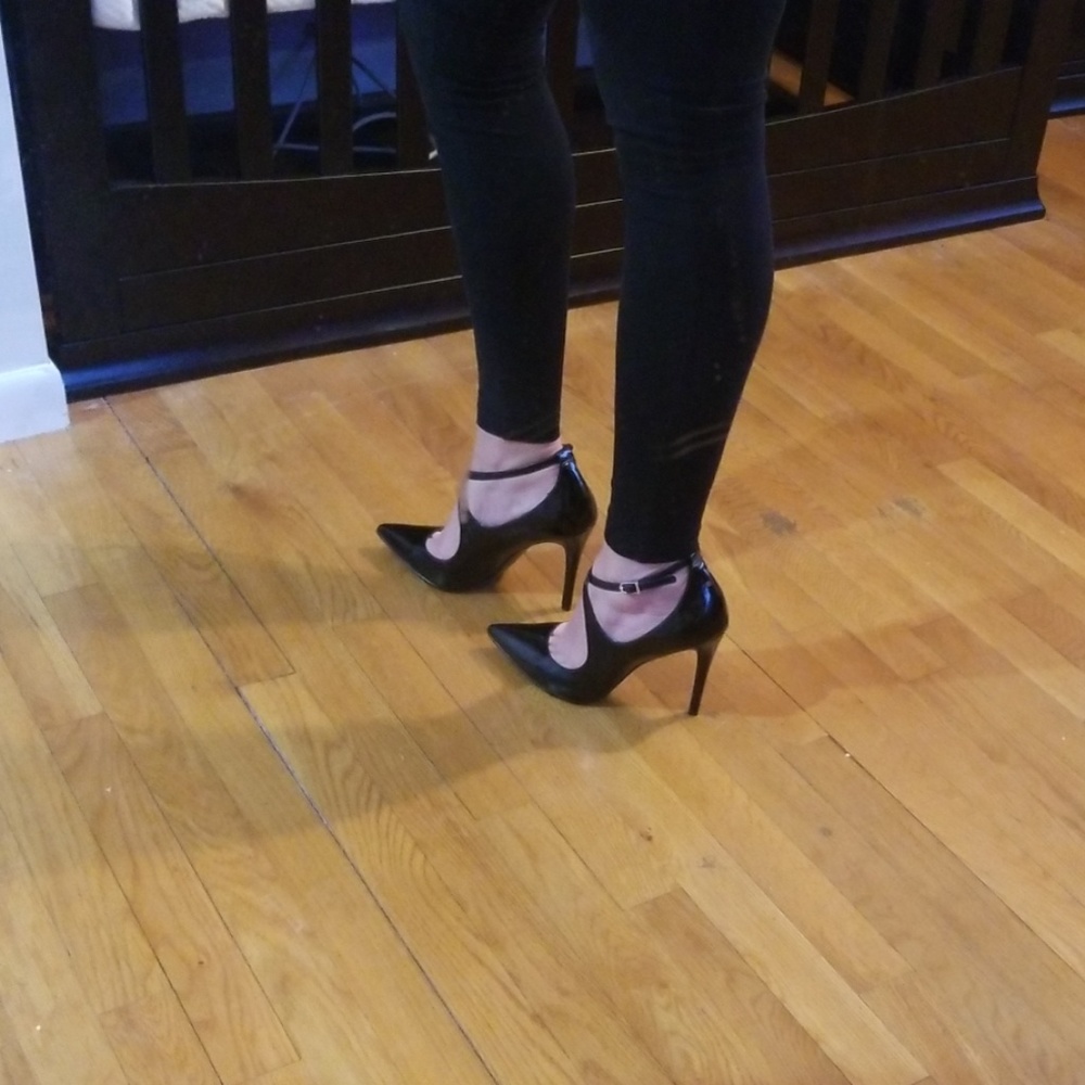 Enzo Angiolini Criss Cross Strap Heels